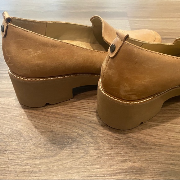 Tan Naturlizer Loafer size 10 - Picture 7 of 9